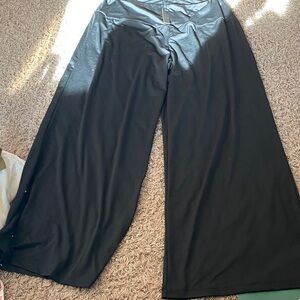 Black Wide-Leg flowy dress pants XL NWT